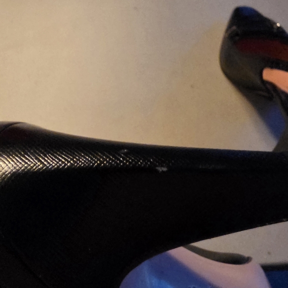 Salvatore Ferragamo Gancini slingback pumps. - Picture 5 of 12